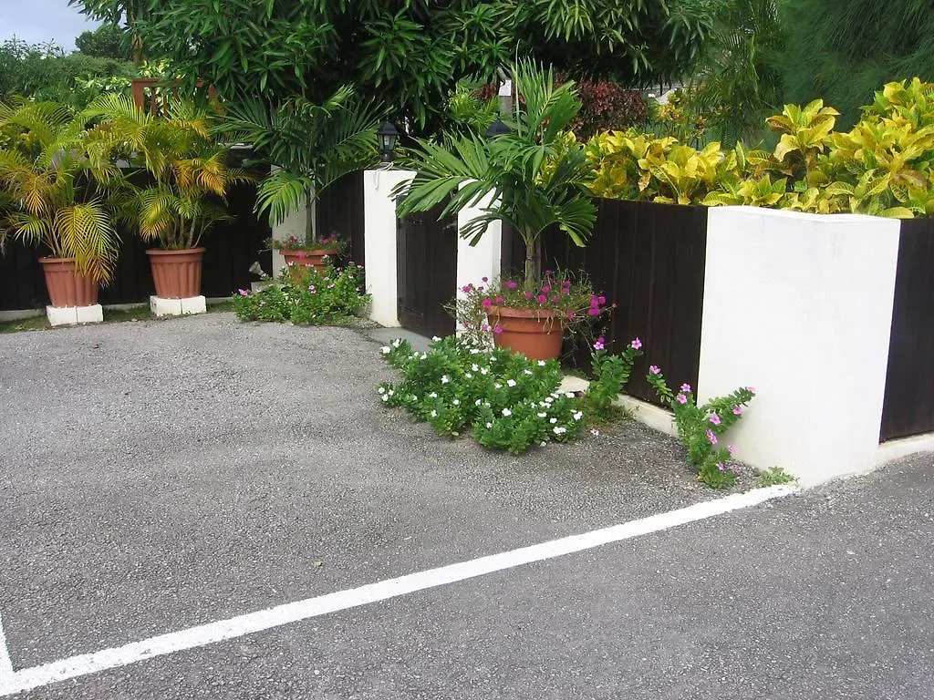 Annwin Apartment Saint James Barbados